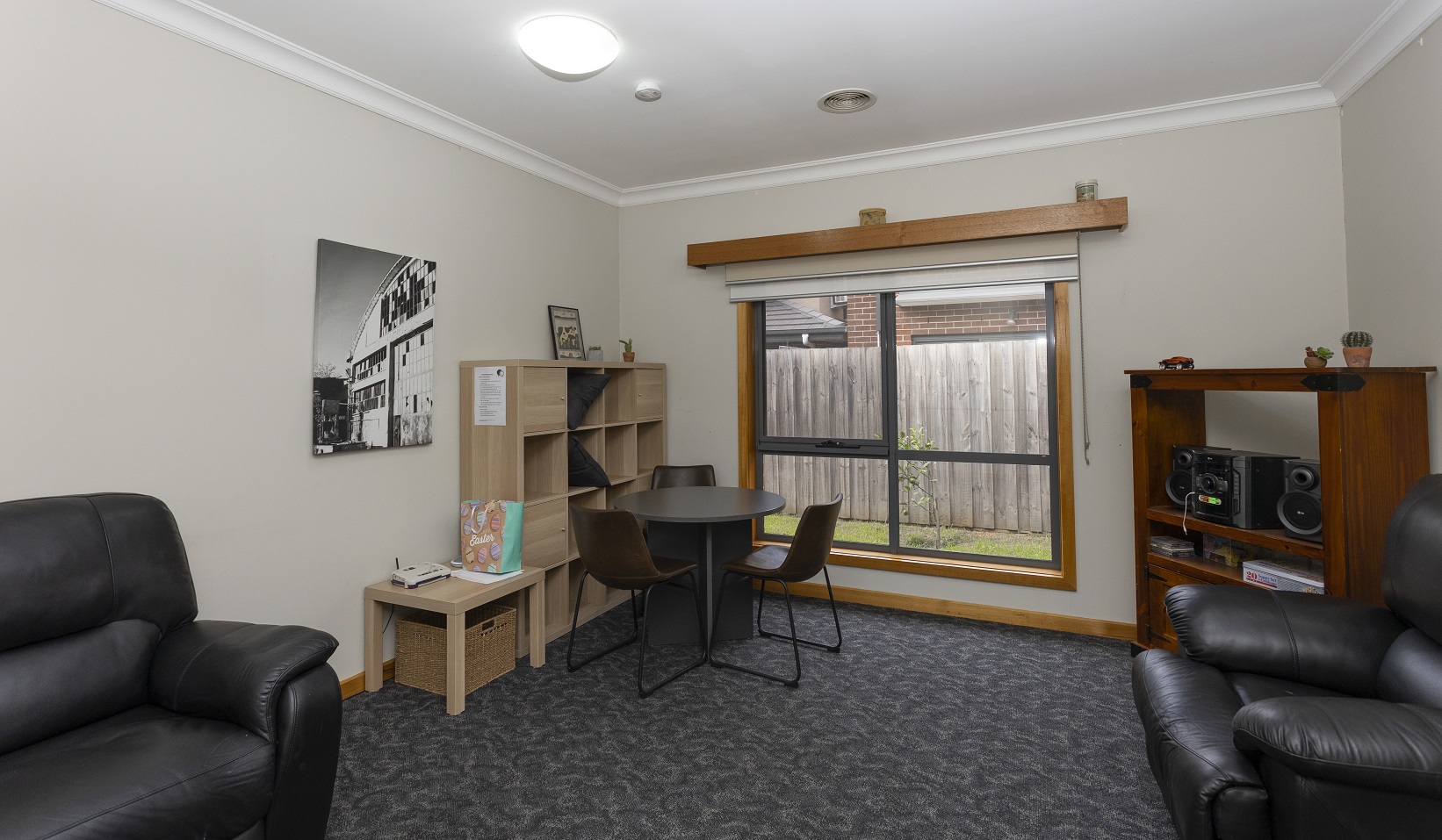 Warm and welcoming home in Springvale — Home image 11