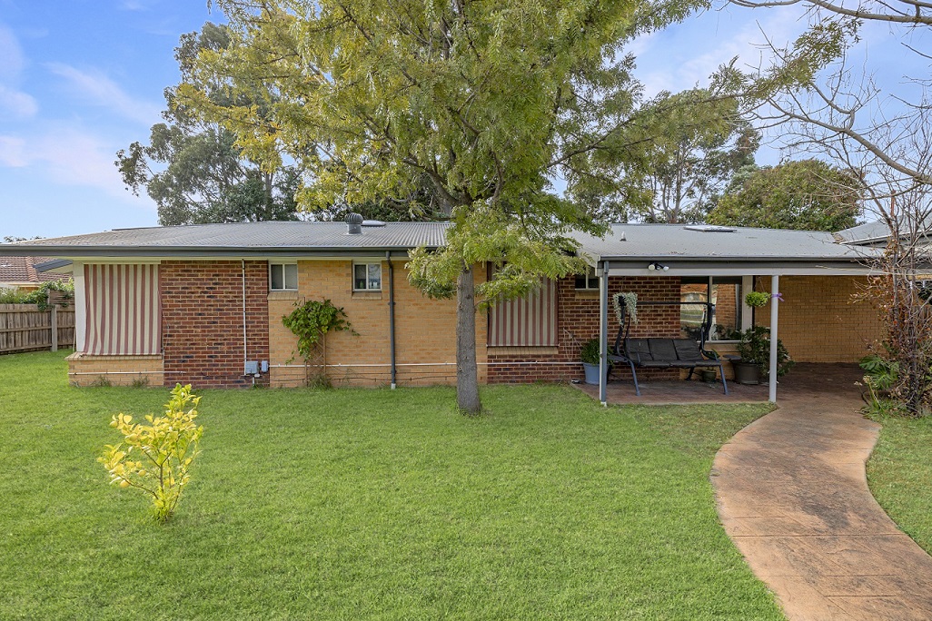 Spacious and inviting home located in Dandenong North. — Home image 11
