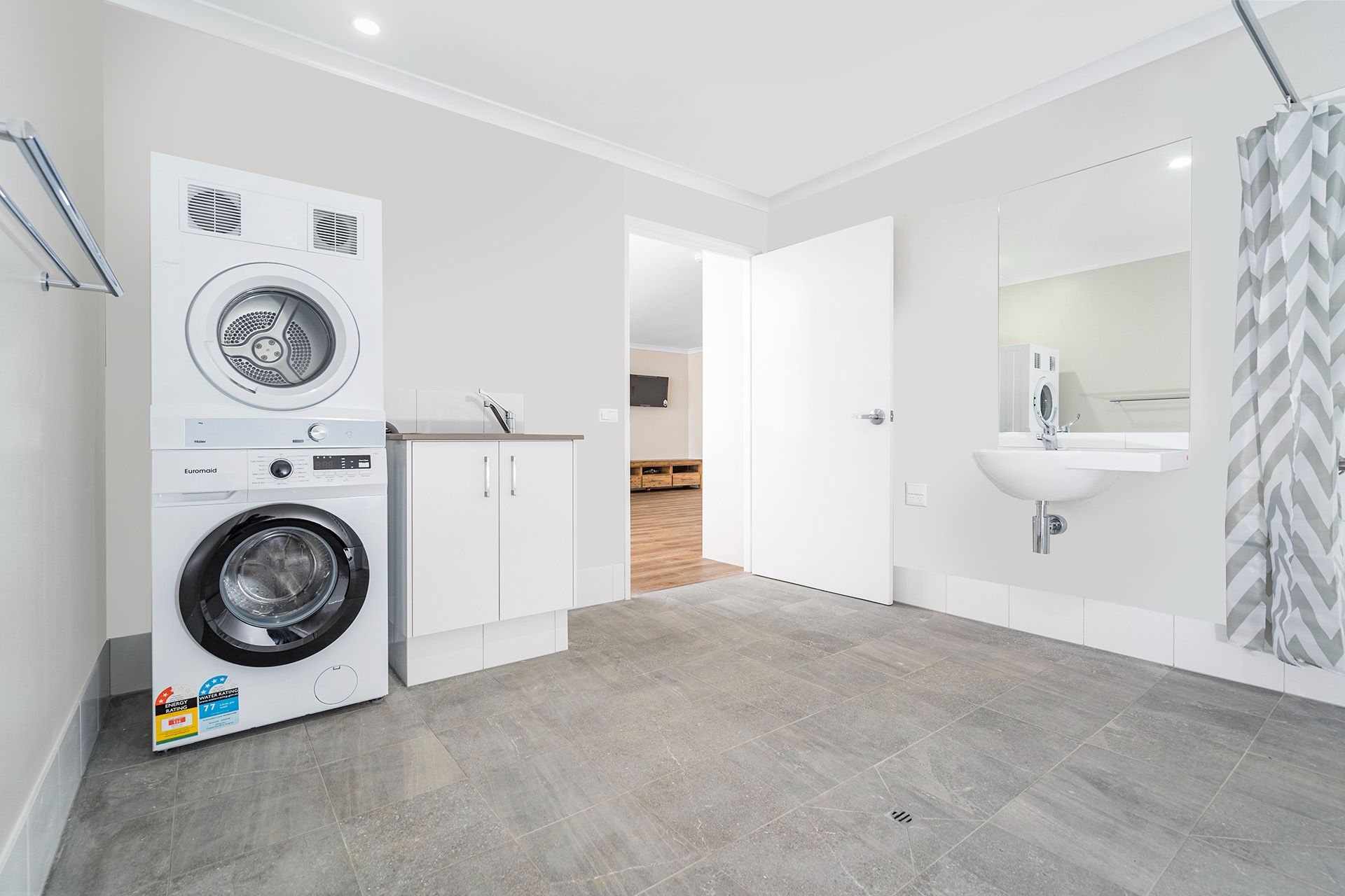 Beautiful West End Villas in beachside Geraldton — Home image 7