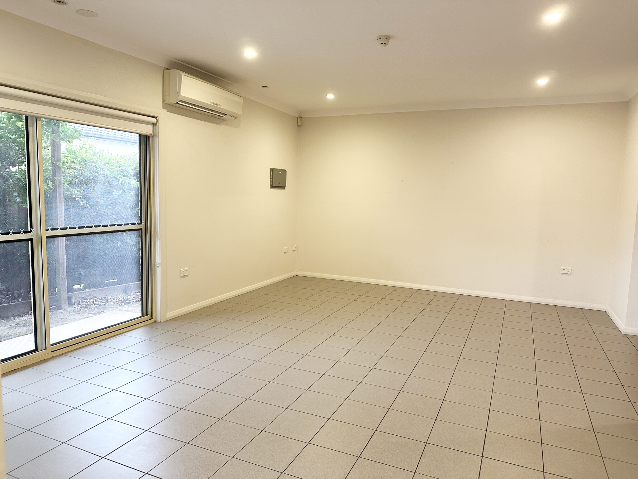 Quiet complex of three non-SDA independent villas — Home image 4