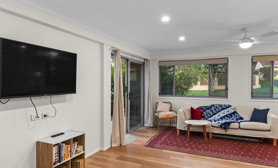 Sunnybank Hills — Home image 8