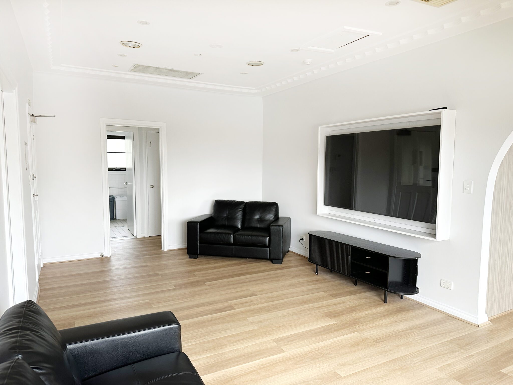 Refreshed single level home in a great location — Home image 4