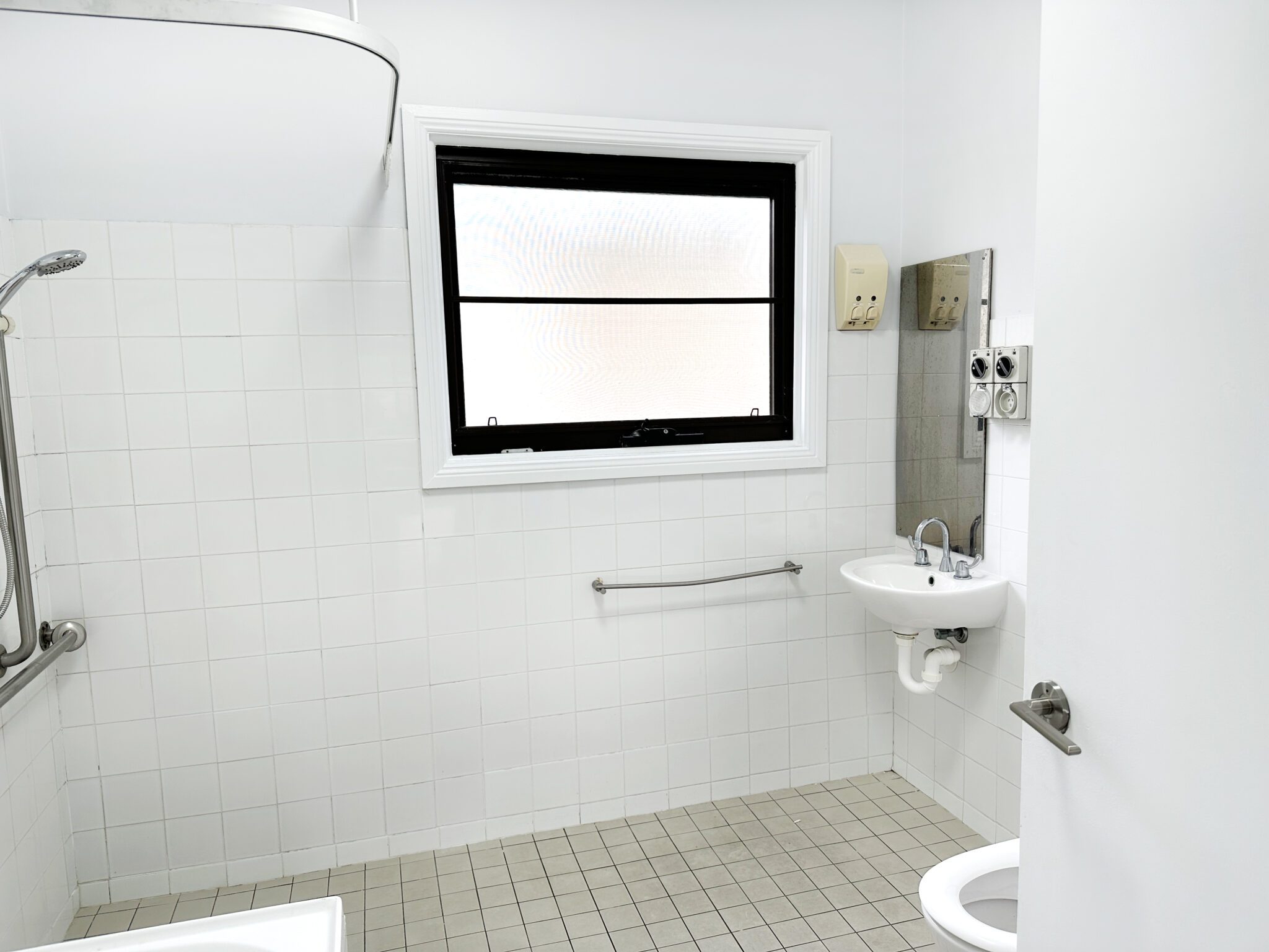 Refreshed single level home in a great location — Home image 6