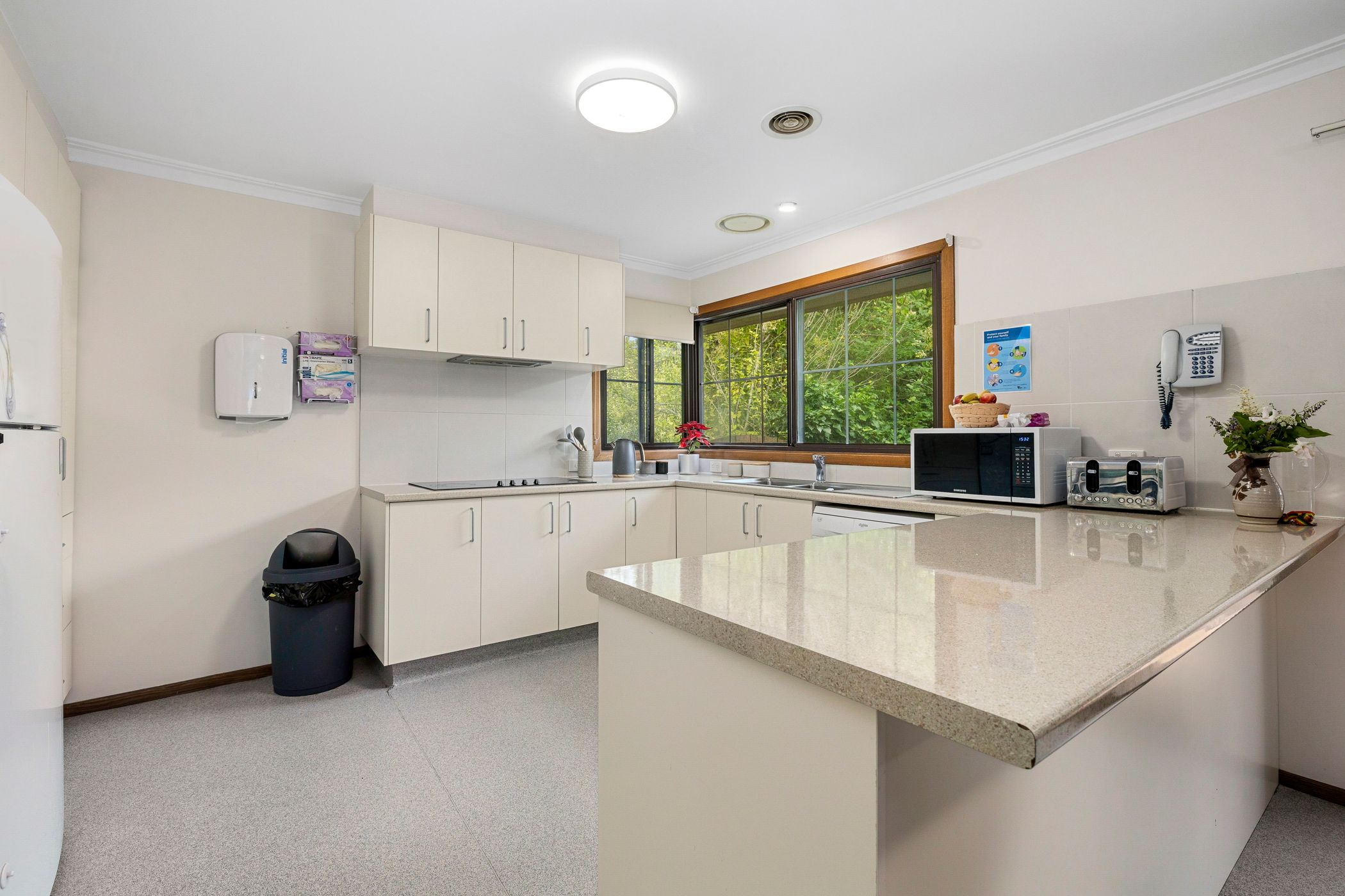 Simply delightful homey feeling in convenient Croydon — Home image 3