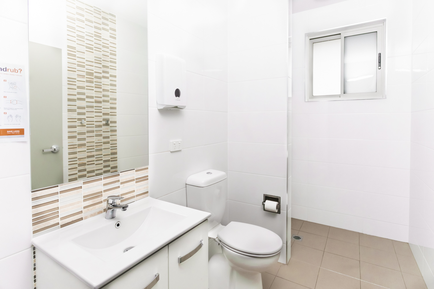When convenience matters! this beautiful home is located close to shops, doctors, parks, and transport. — Home image 21