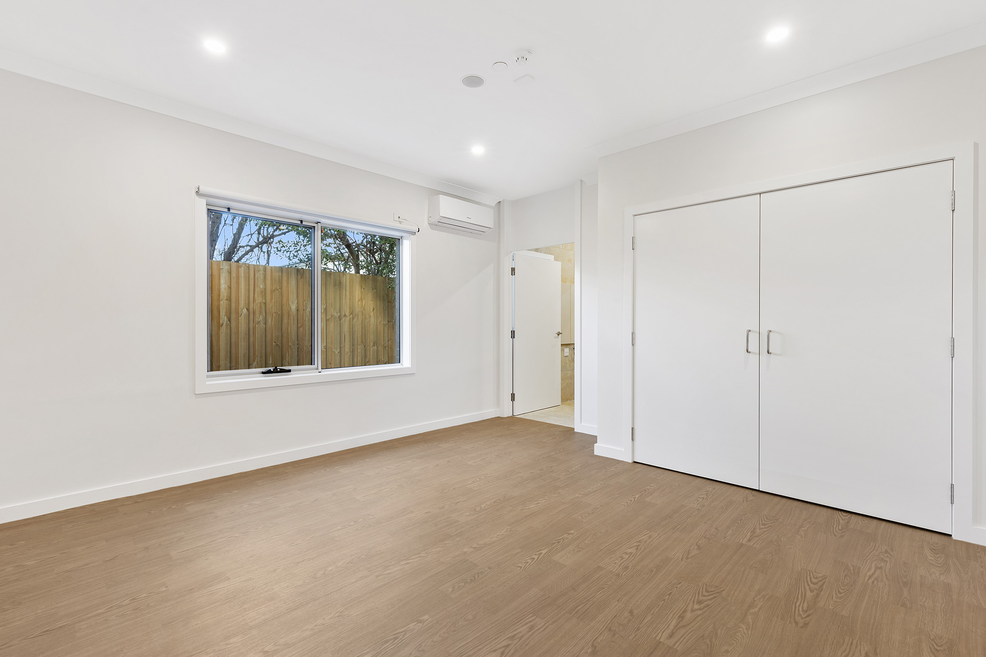 2 Bed/2 Bath High Physical Support House in Bonbeach! — Home image 12