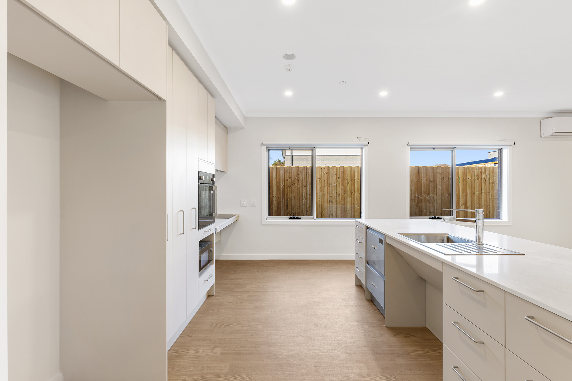 2 Bed/2 Bath High Physical Support House in Bonbeach! — Home image 15