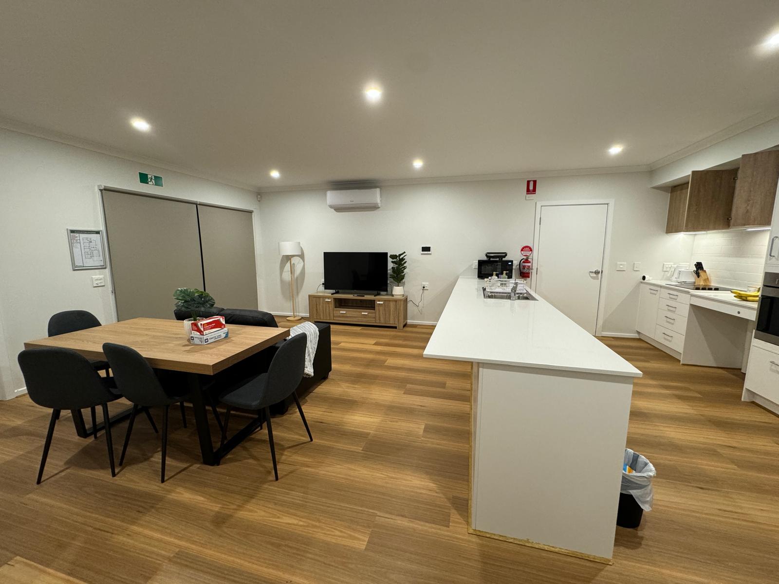 Beautifully Renovated and Spacious Home, ready for you to move in! — Home image 6