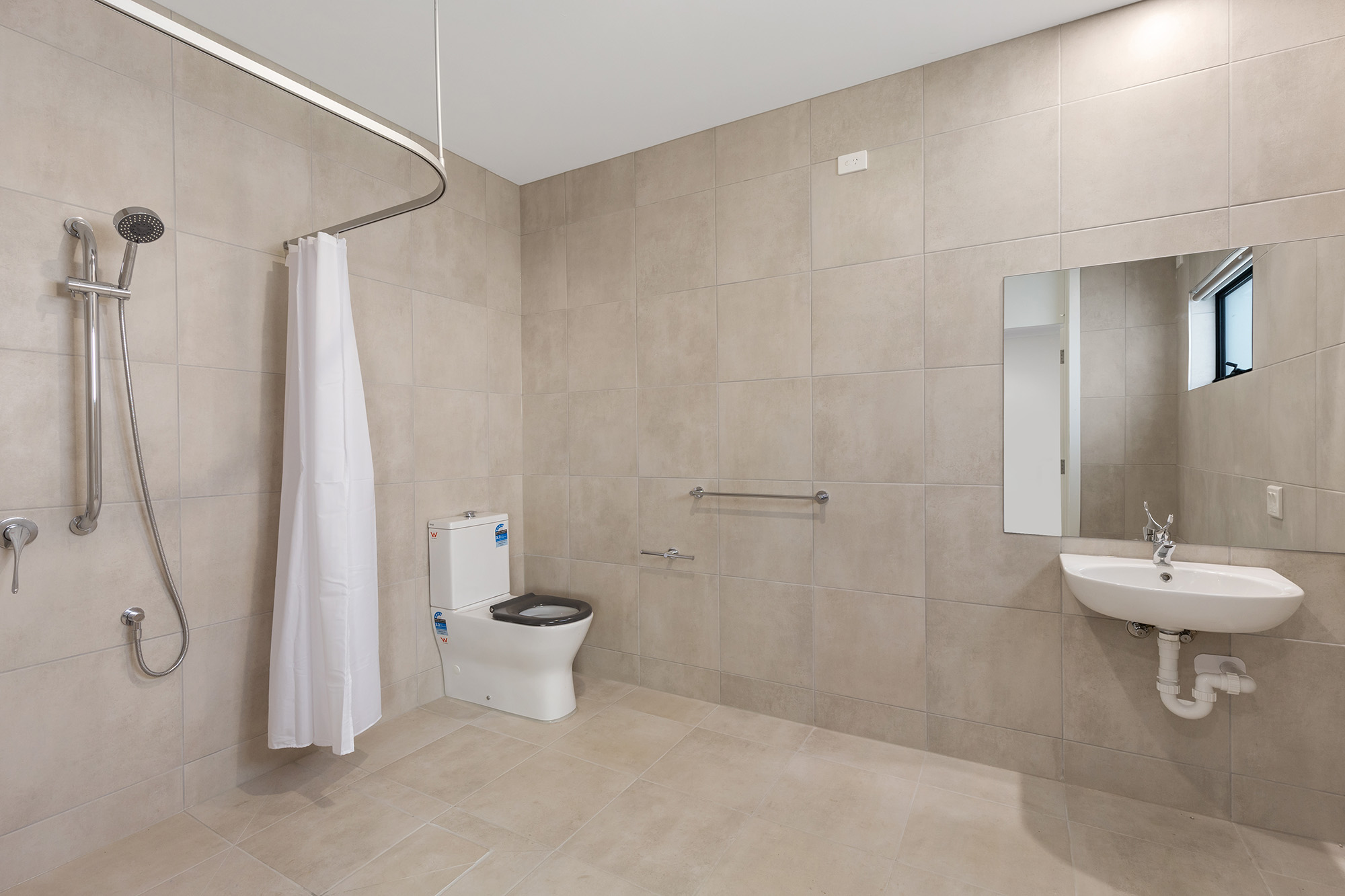 Stunning brand new house in leafy Cranbourne — Home image 7