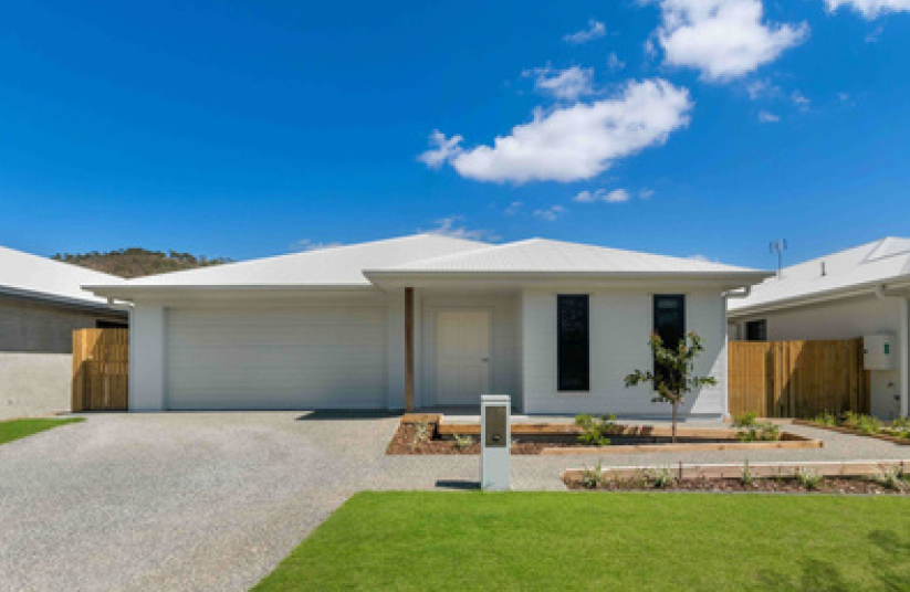 35 Buchanan Street – MOUNT LOUISA — Home image 3