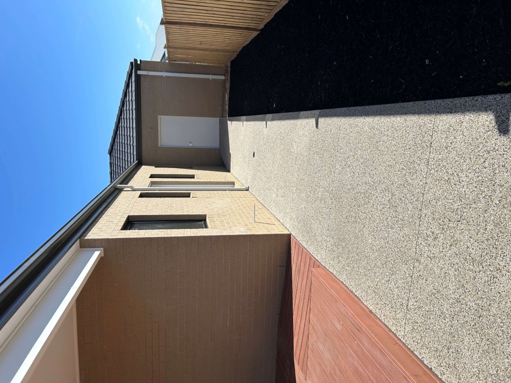 2025! Beautiful NEW HPS home in Armstrong Creek — Home image 2