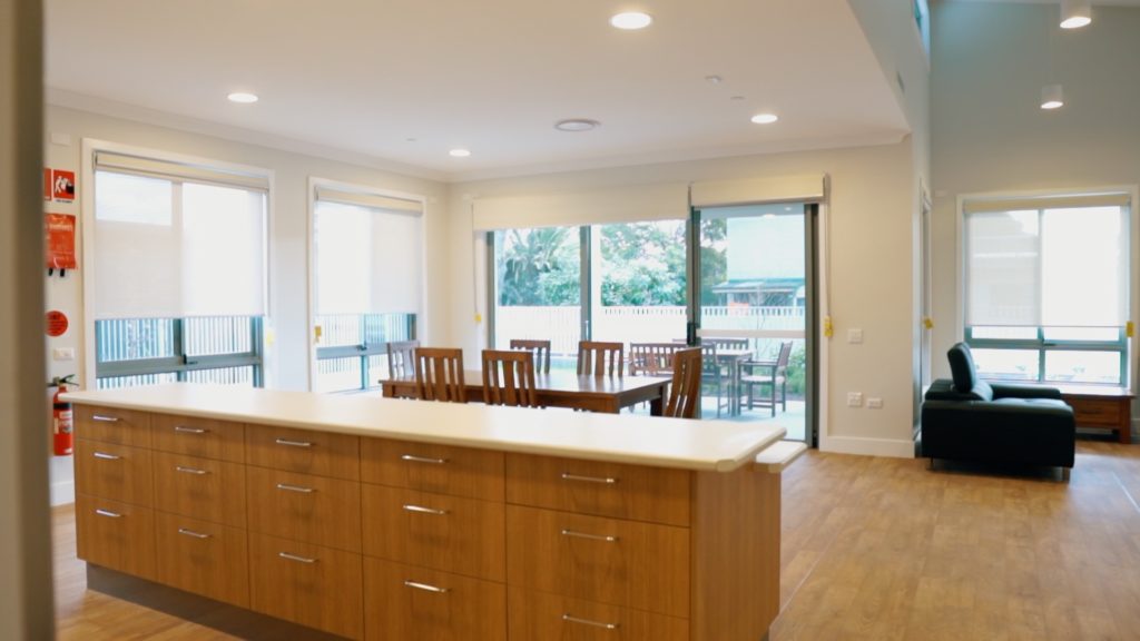MODERN HPS HOME IN SUNNY FERN BAY — Home image 4