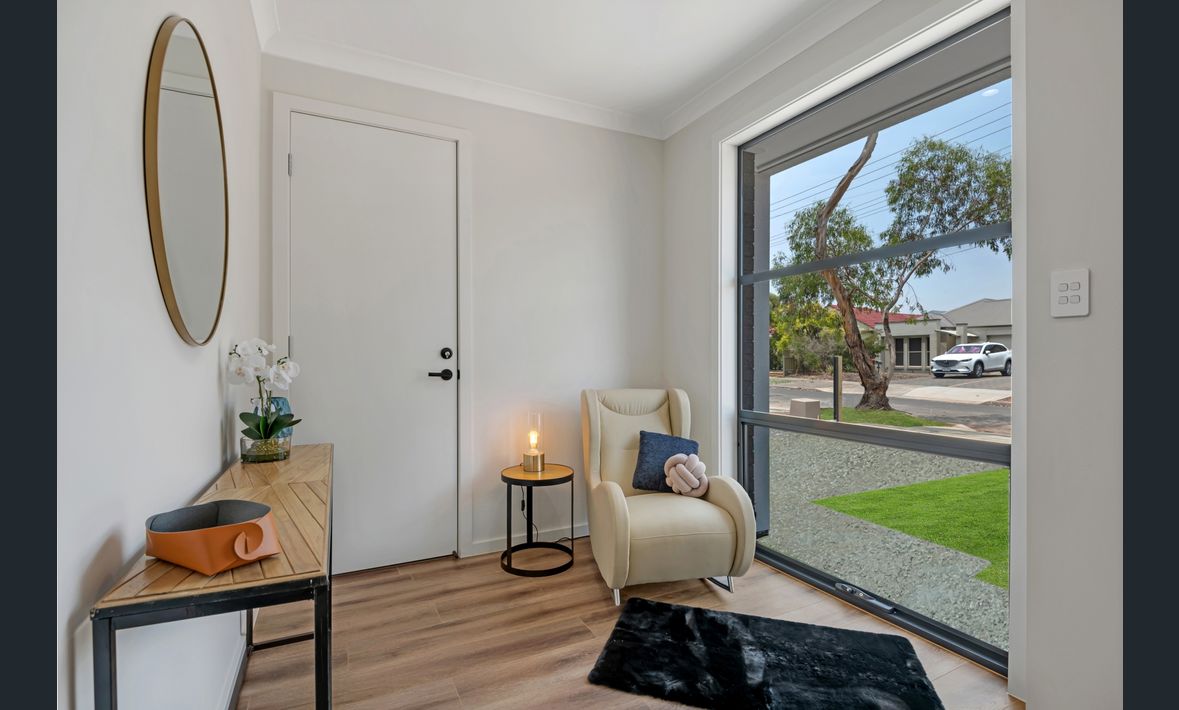 SIL - Oaklands Park — Home image 5