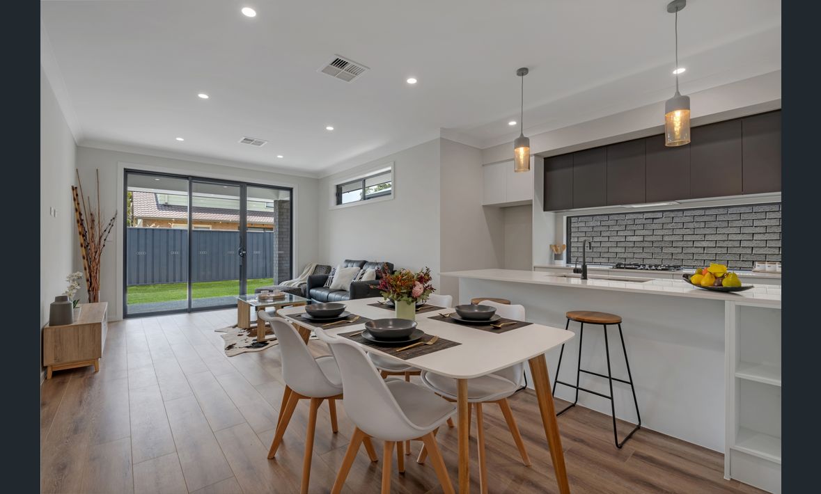 SIL - Oaklands Park — Home image 6