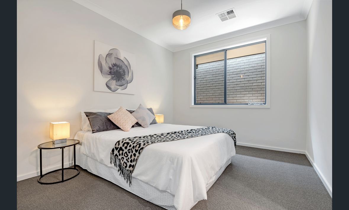 SIL - Oaklands Park — Home image 10