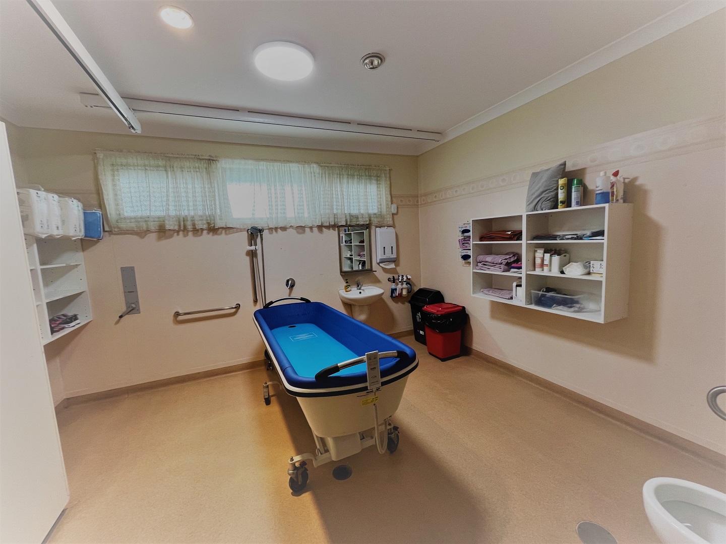 Enfield - High Physical Support - 1Bedroom Available - Share Home — Home image 4