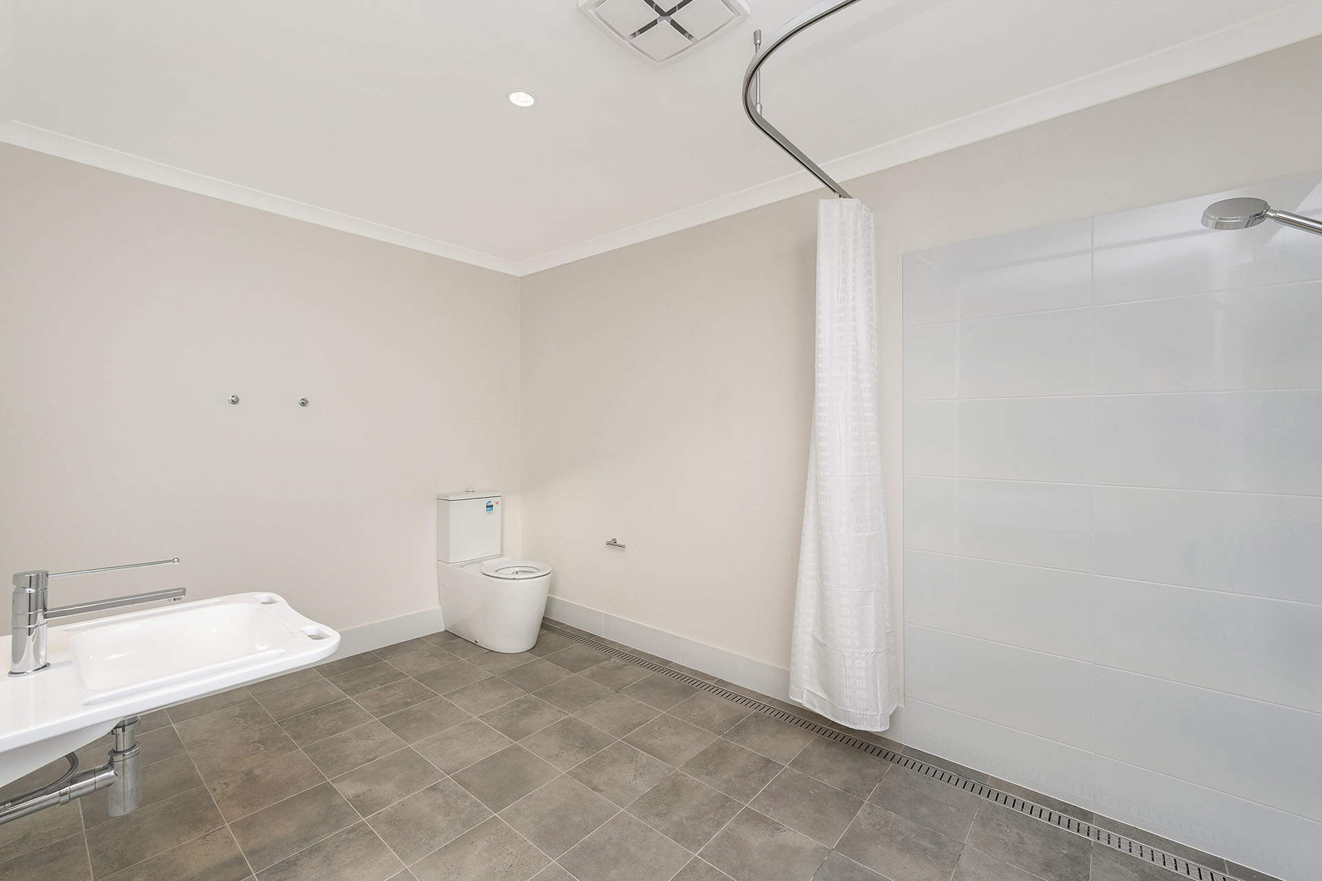 HPS 2-Resident Home in Baldivis, WA – Ready for Immediate Move in! — Home image 6