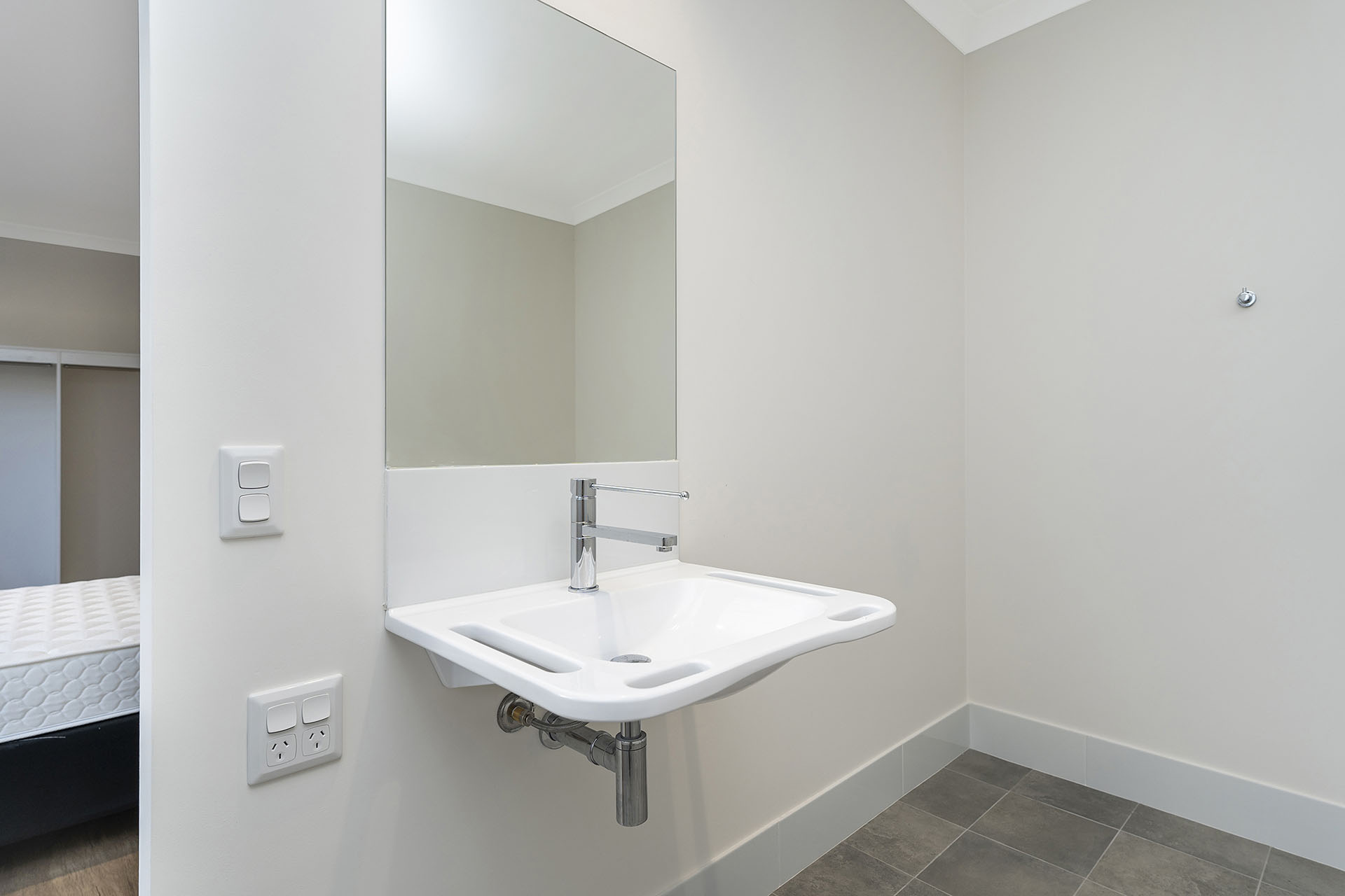 HPS 2-Resident Home in Baldivis, WA – Ready for Immediate Move in! — Home image 13