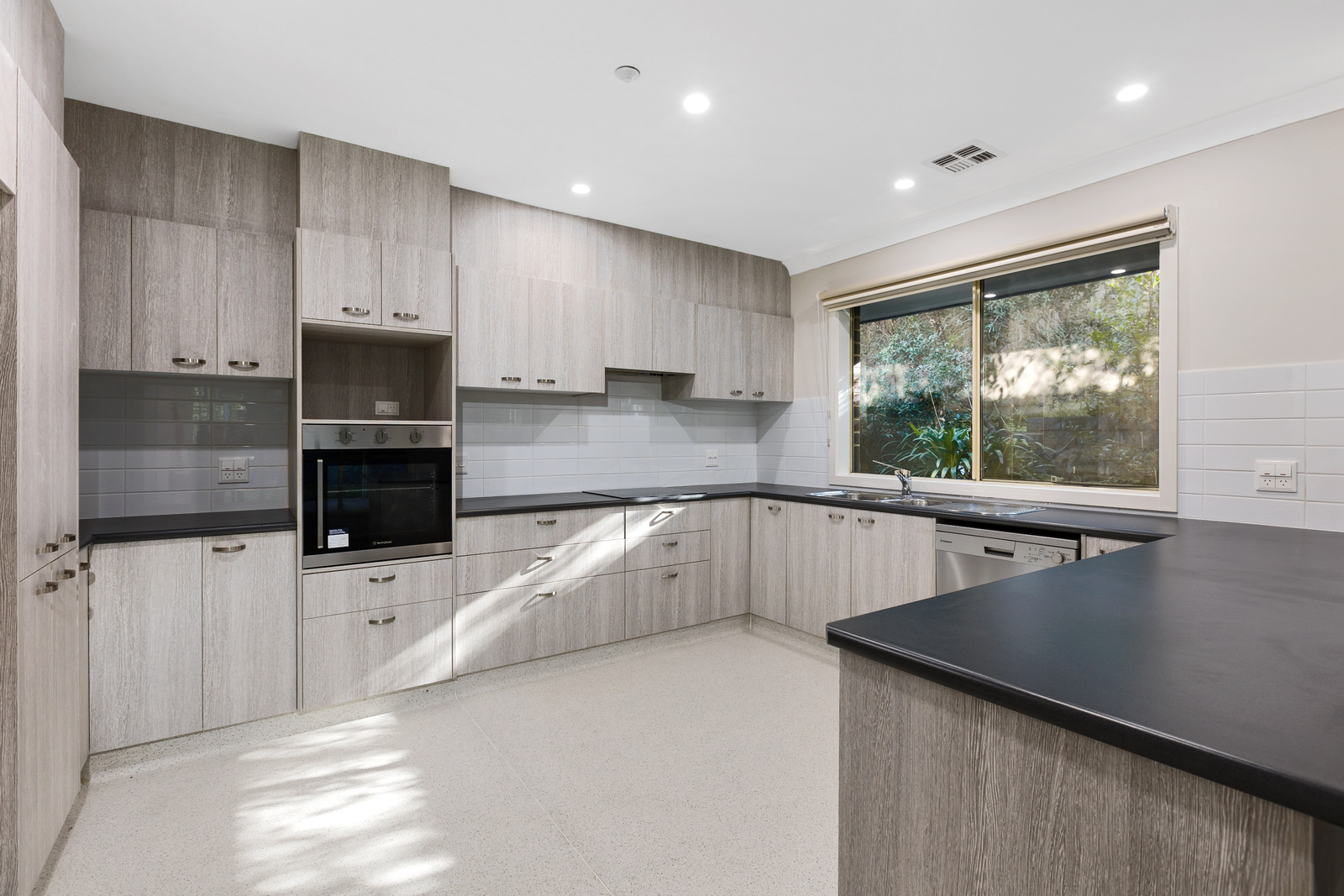 Boutique living in the heart of Heidelberg Heights — Home image 2