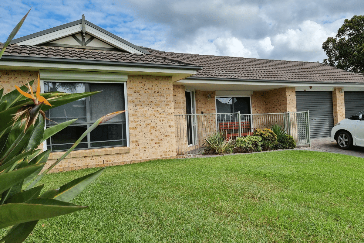 Enjoy beautiful parklands and a friendly, social home in suburban Albion Park in Albion Park