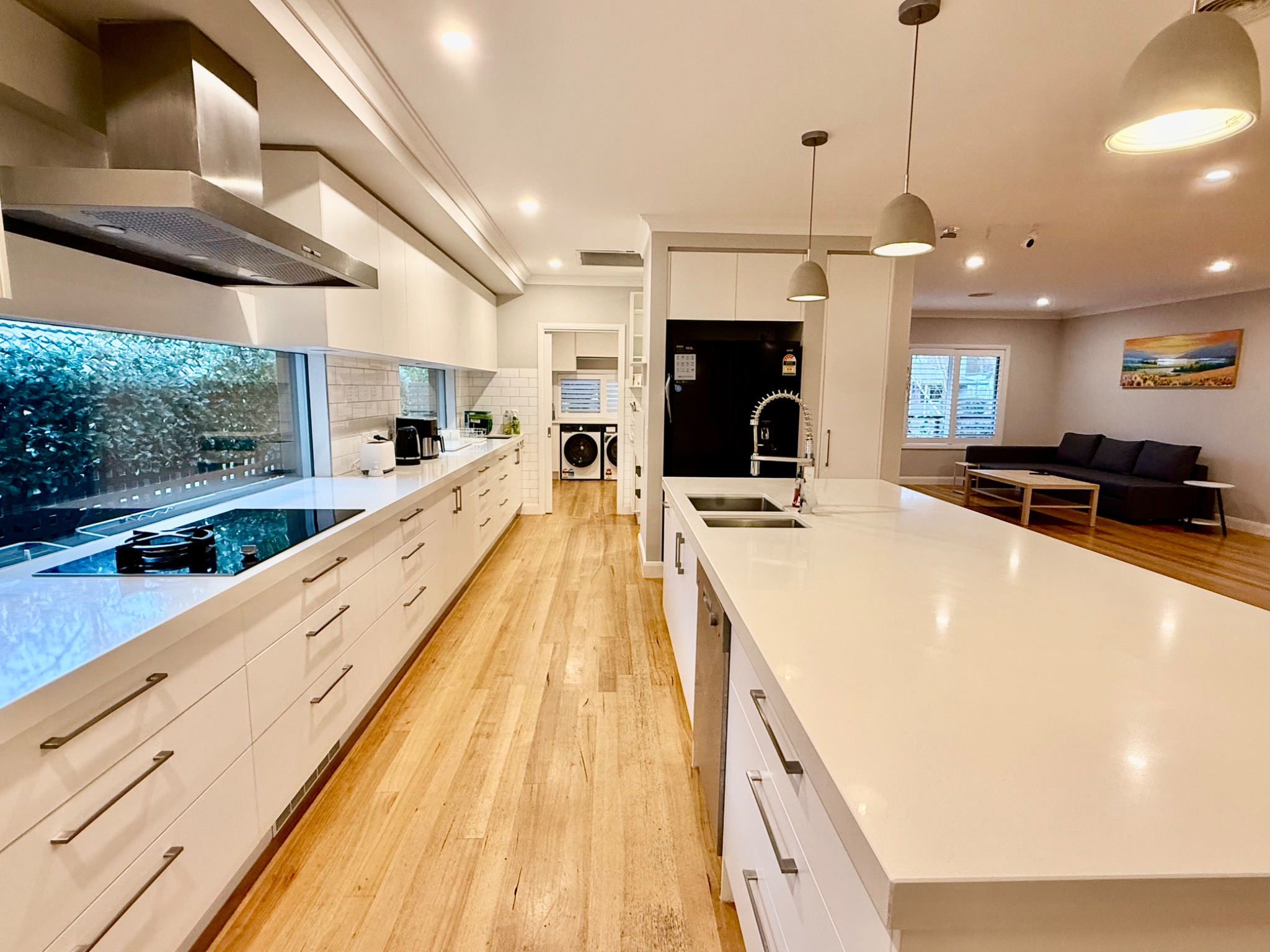 Modern & Spacious SIL Home: Offering Elegance, Space and Ultimate Comfort — Home image 4