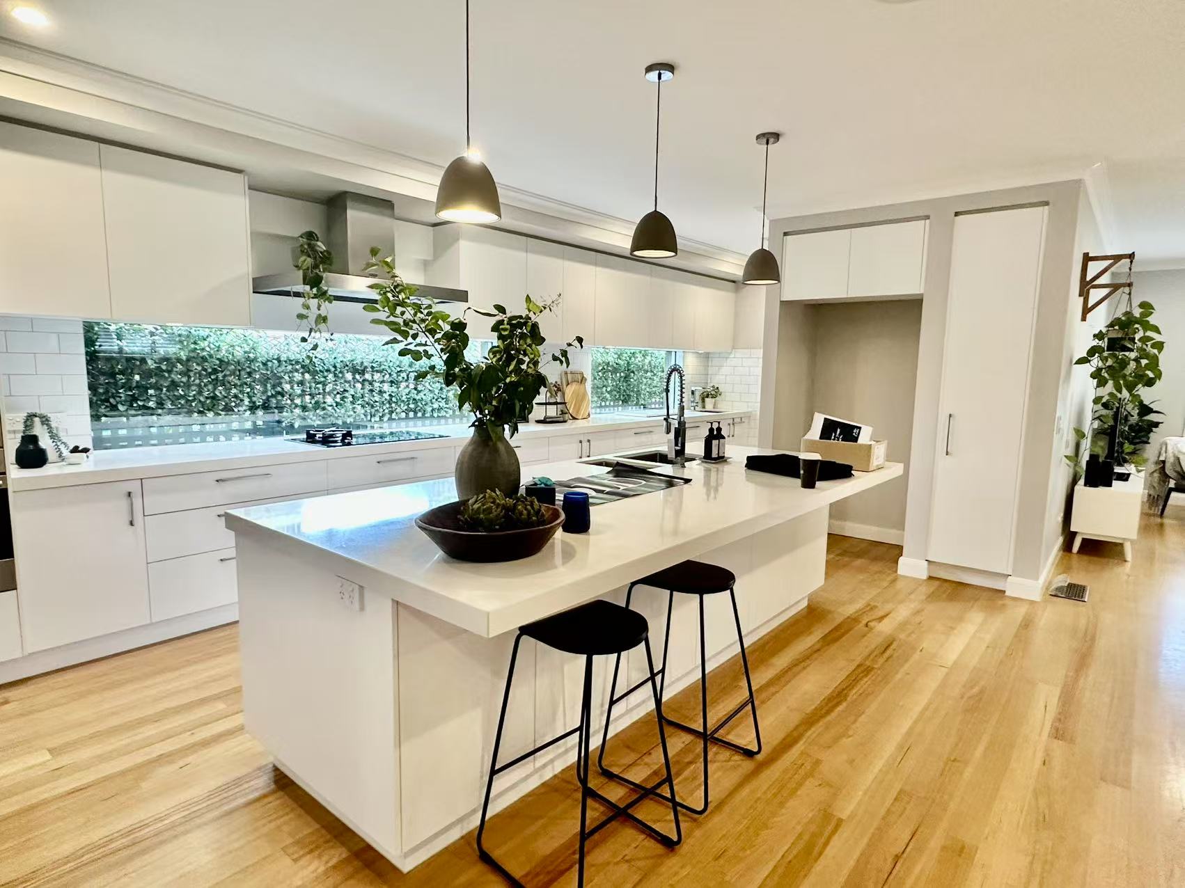 Modern & Spacious SIL Home: Offering Elegance, Space and Ultimate Comfort — Home image 13
