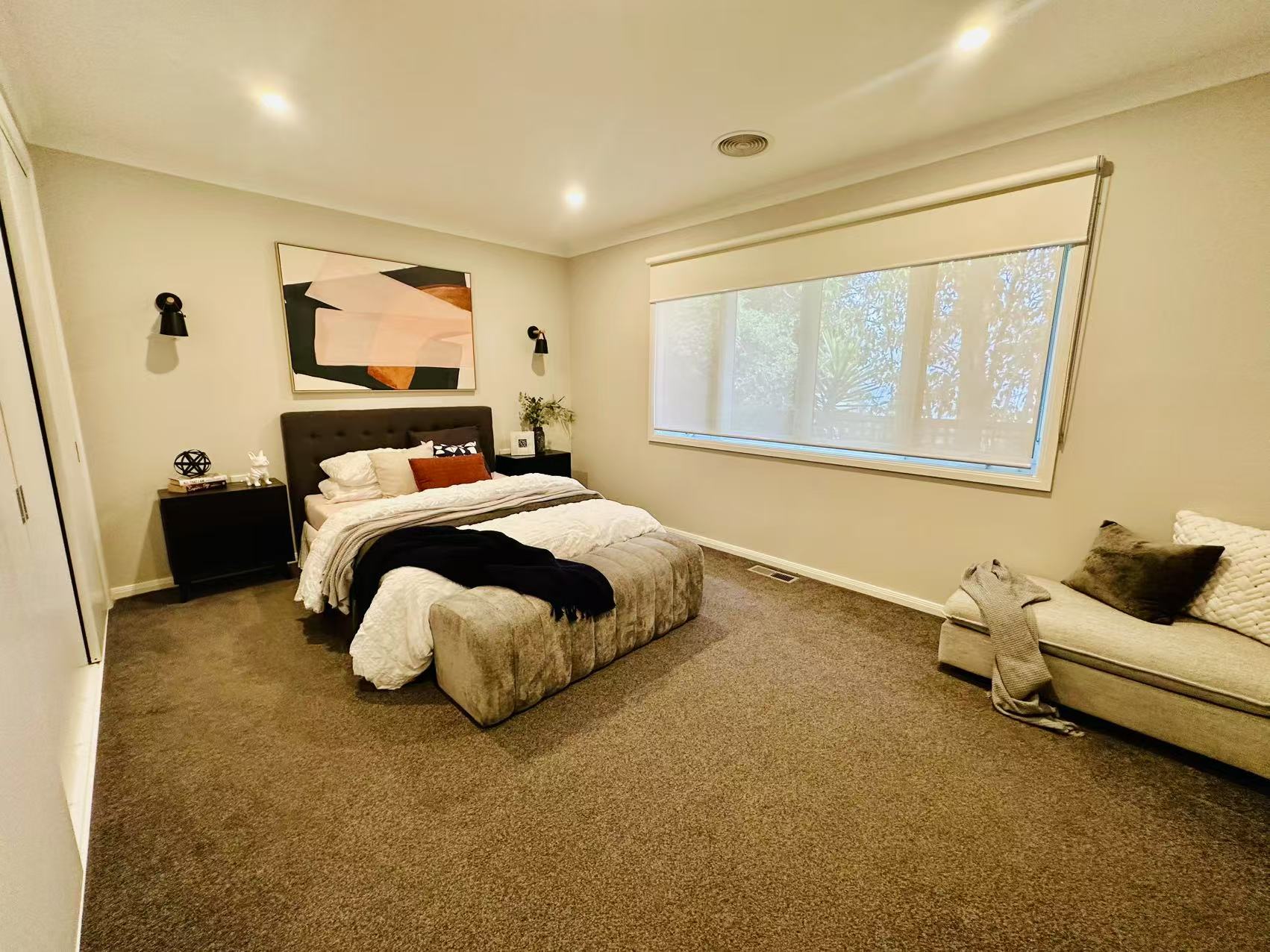 Modern & Spacious SIL Home: Offering Elegance, Space and Ultimate Comfort — Home image 19