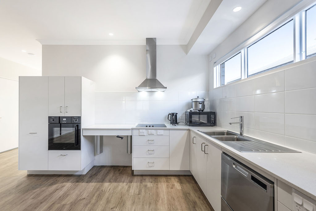 Sophisticated SDA High Physical Home in Baldivis — Home image 3