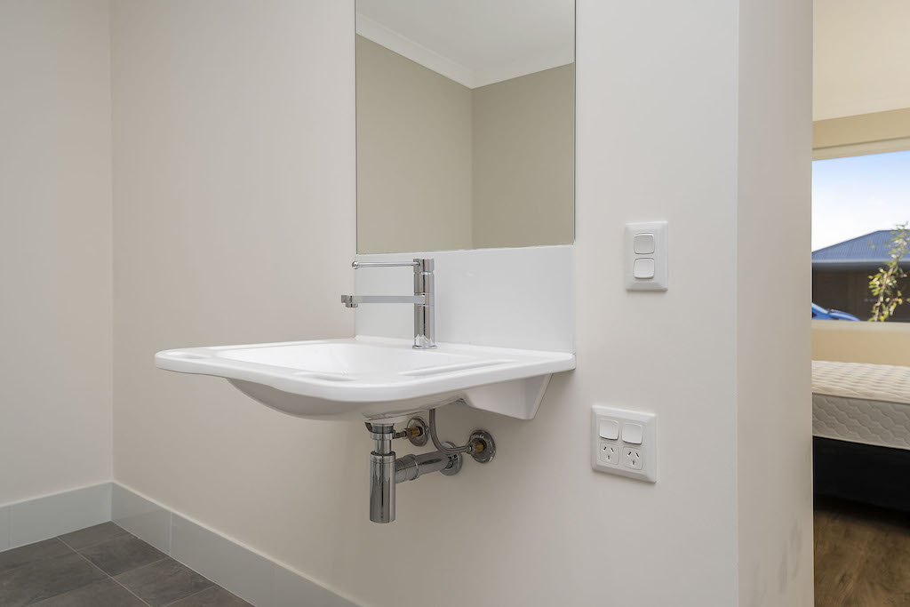 Sophisticated SDA High Physical Home in Baldivis — Home image 5