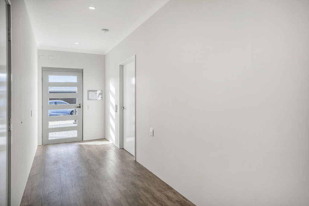 Sophisticated SDA High Physical Home in Baldivis — Home image 14