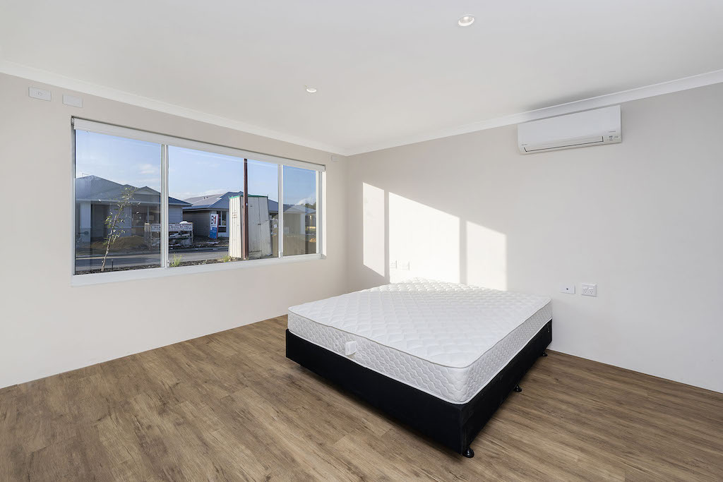 Sophisticated SDA High Physical Home in Baldivis — Home image 18