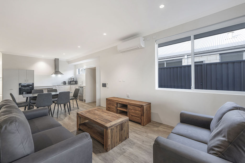 Sophisticated SDA High Physical Home in Baldivis — Home image 34