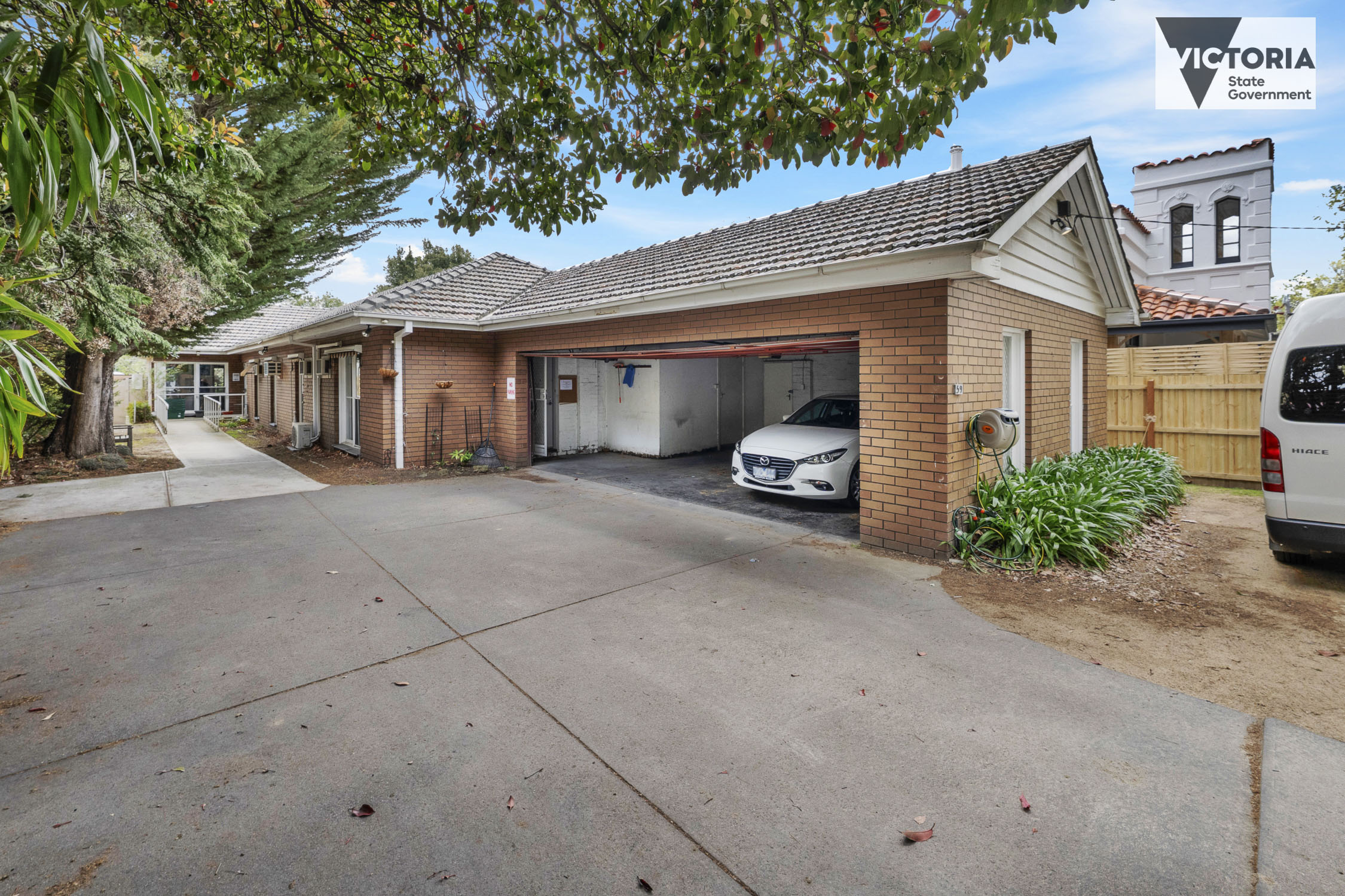 Welcoming home in the leafy suburb of Camberwell in Camberwell