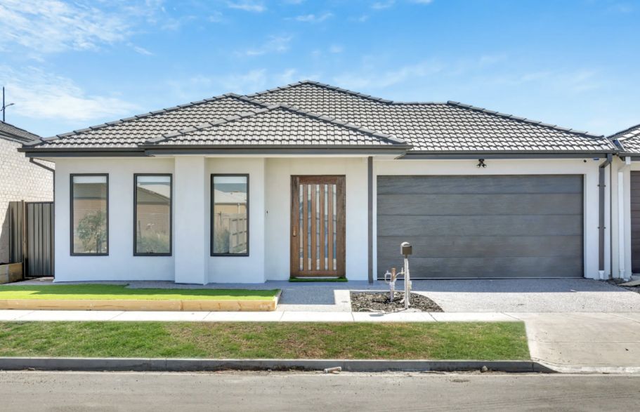 3 BR HPS Accessible Home for 2 Residents with OOA Room- Epping in Epping