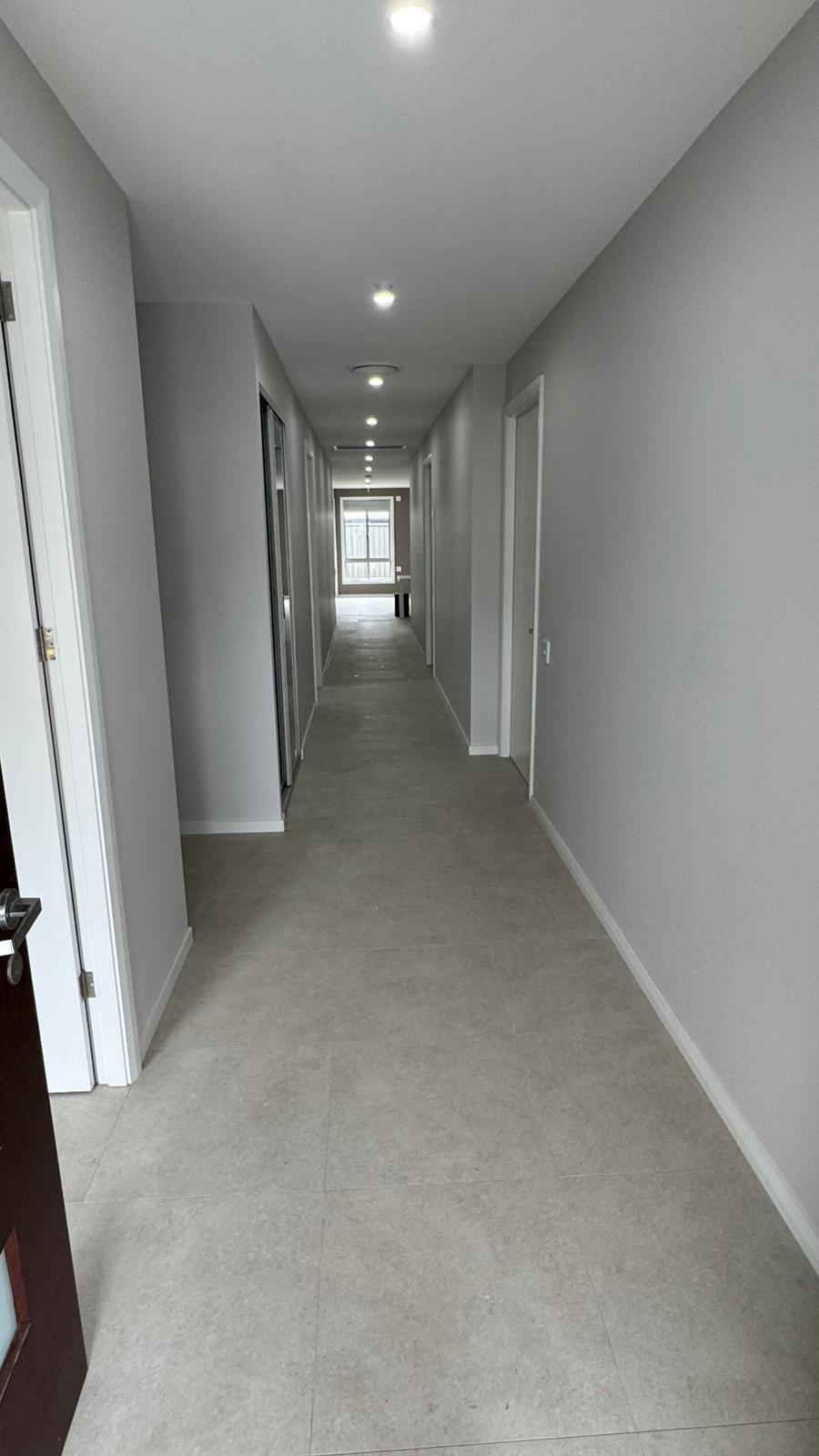 BRAND NEW - 3 Resident + 1 OOA HPS Home in OAKVILLE (WINDSOR) — Home image 2