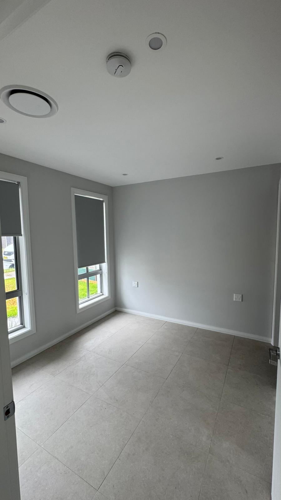 BRAND NEW - 3 Resident + 1 OOA HPS Home in OAKVILLE (WINDSOR) — Home image 5