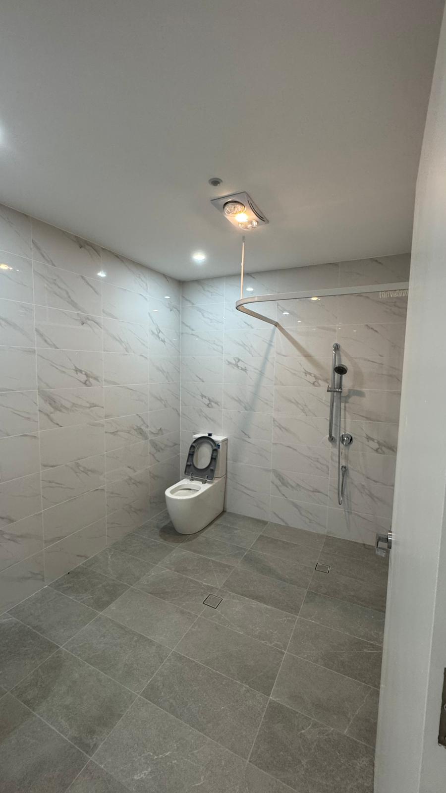 BRAND NEW - 3 Resident + 1 OOA HPS Home in OAKVILLE (WINDSOR) — Home image 7
