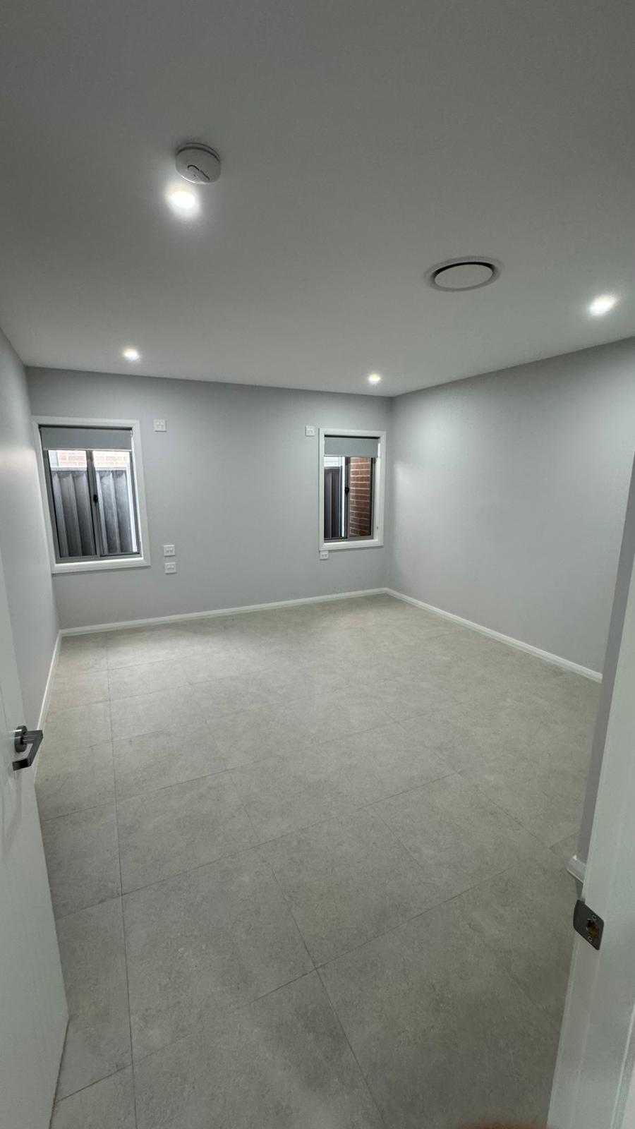 BRAND NEW - 3 Resident + 1 OOA HPS Home in OAKVILLE (WINDSOR) — Home image 8