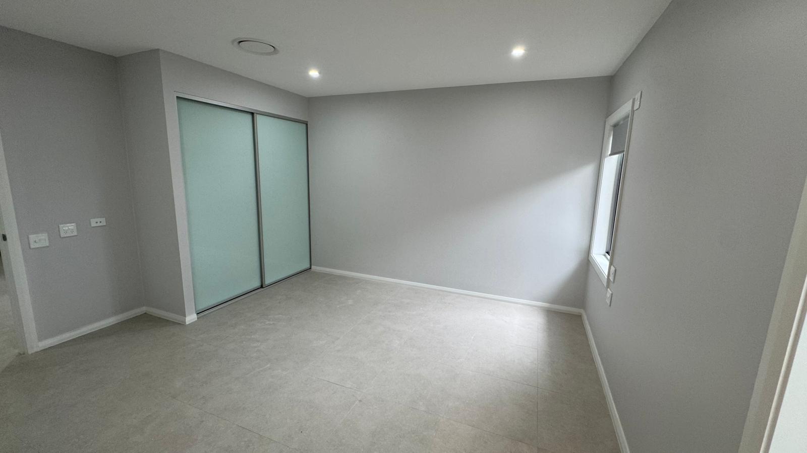 BRAND NEW - 3 Resident + 1 OOA HPS Home in OAKVILLE (WINDSOR) — Home image 16