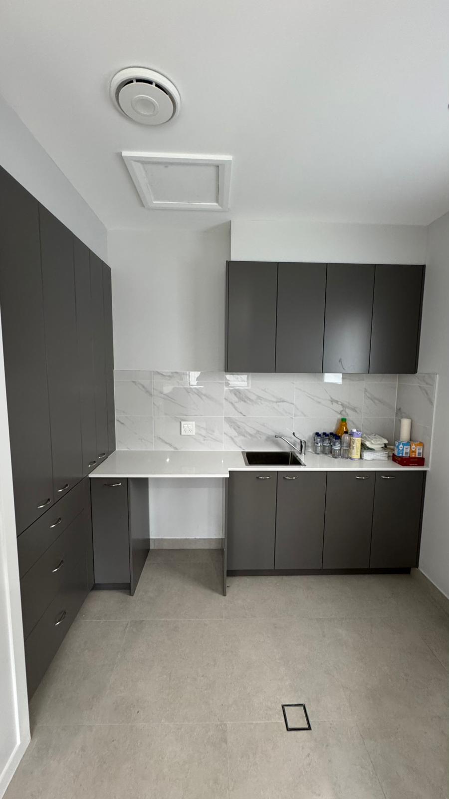 BRAND NEW - 3 Resident + 1 OOA HPS Home in OAKVILLE (WINDSOR) — Home image 18