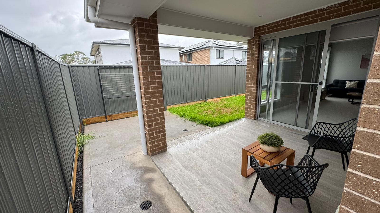 BRAND NEW - 3 Resident + 1 OOA HPS Home in OAKVILLE (WINDSOR) — Home image 24