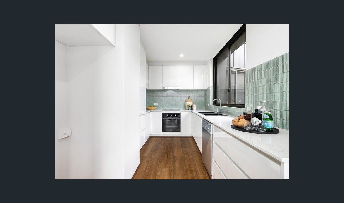 Accessible SIL Accommodation with Three Vacant Rooms on The Esplanade, Geelong — Home image 6