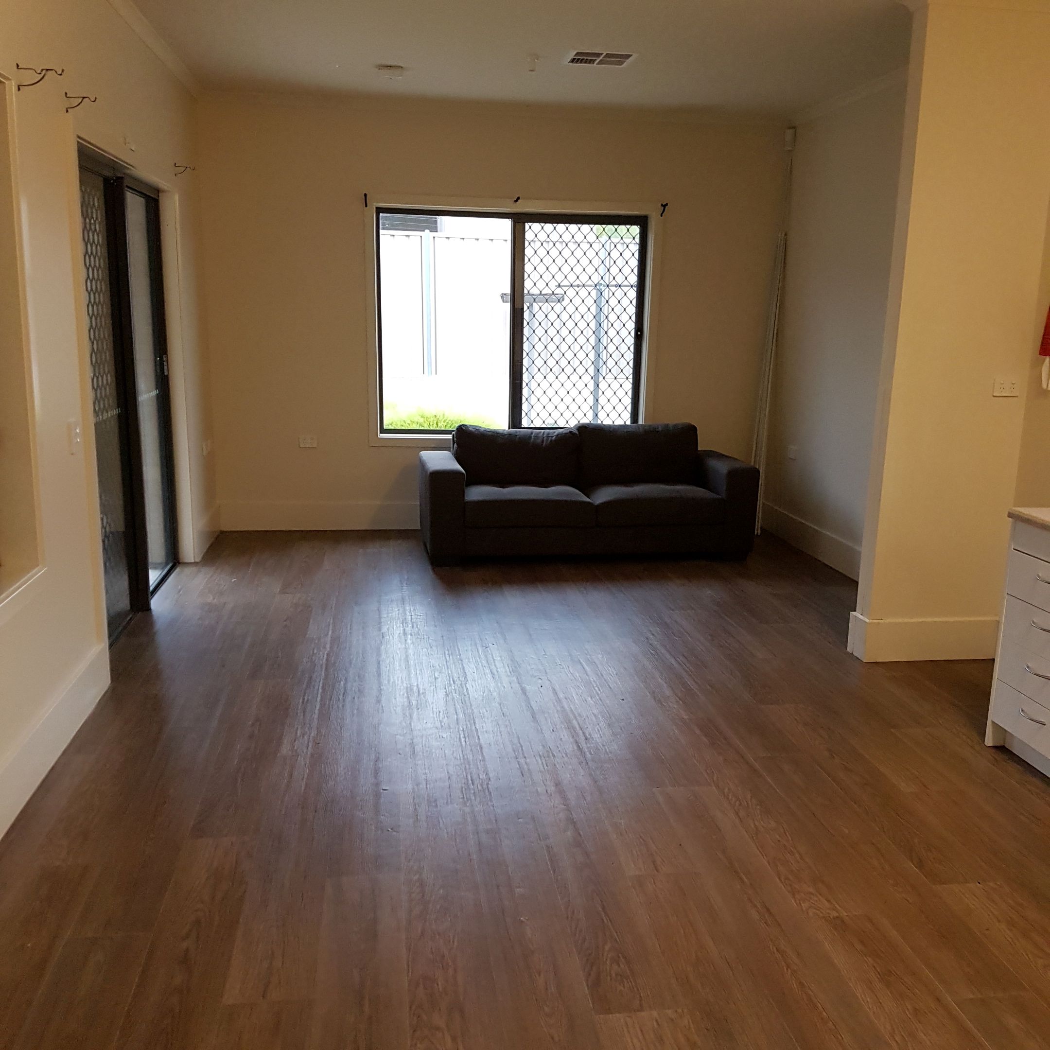 ELIZABETH PARK - AVAILABLE NOW! Live Alone - Improved Liveability — Home image 3