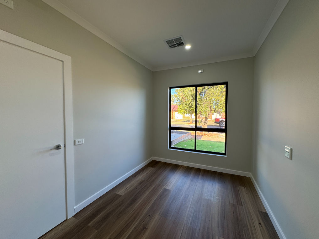 IMMACULATE SDA Home - 3 bedrooms Available with OOA- Elizabeth North — Home image 11