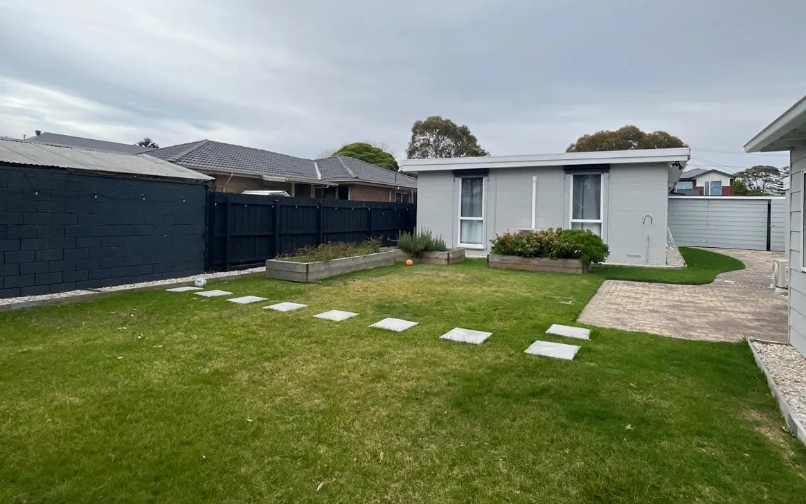 Accessible and Luxurious 4-Bedroom Coastal Home in Seaford in Seaford