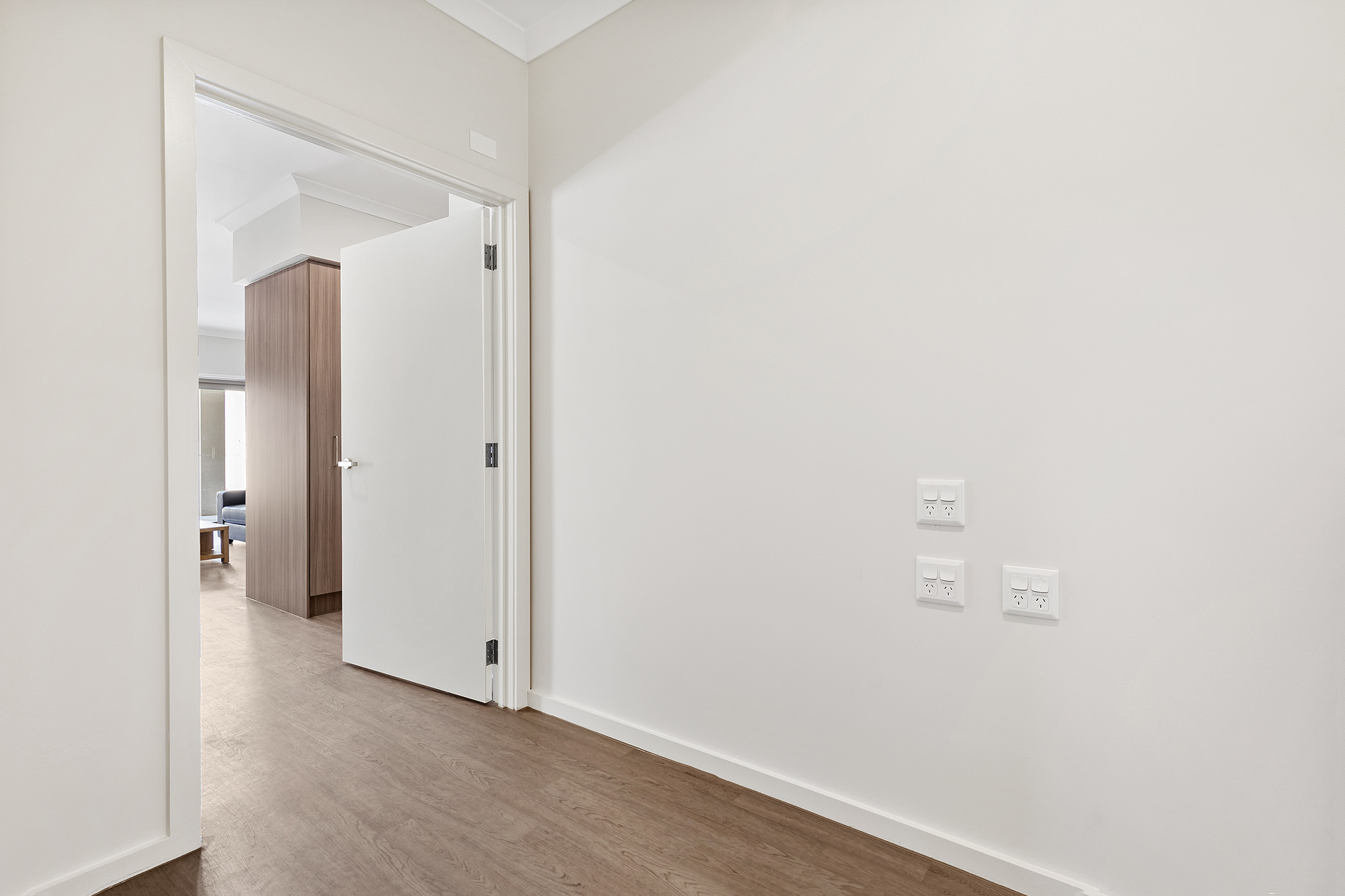 Superbly located in Knoxfield! — Home image 22