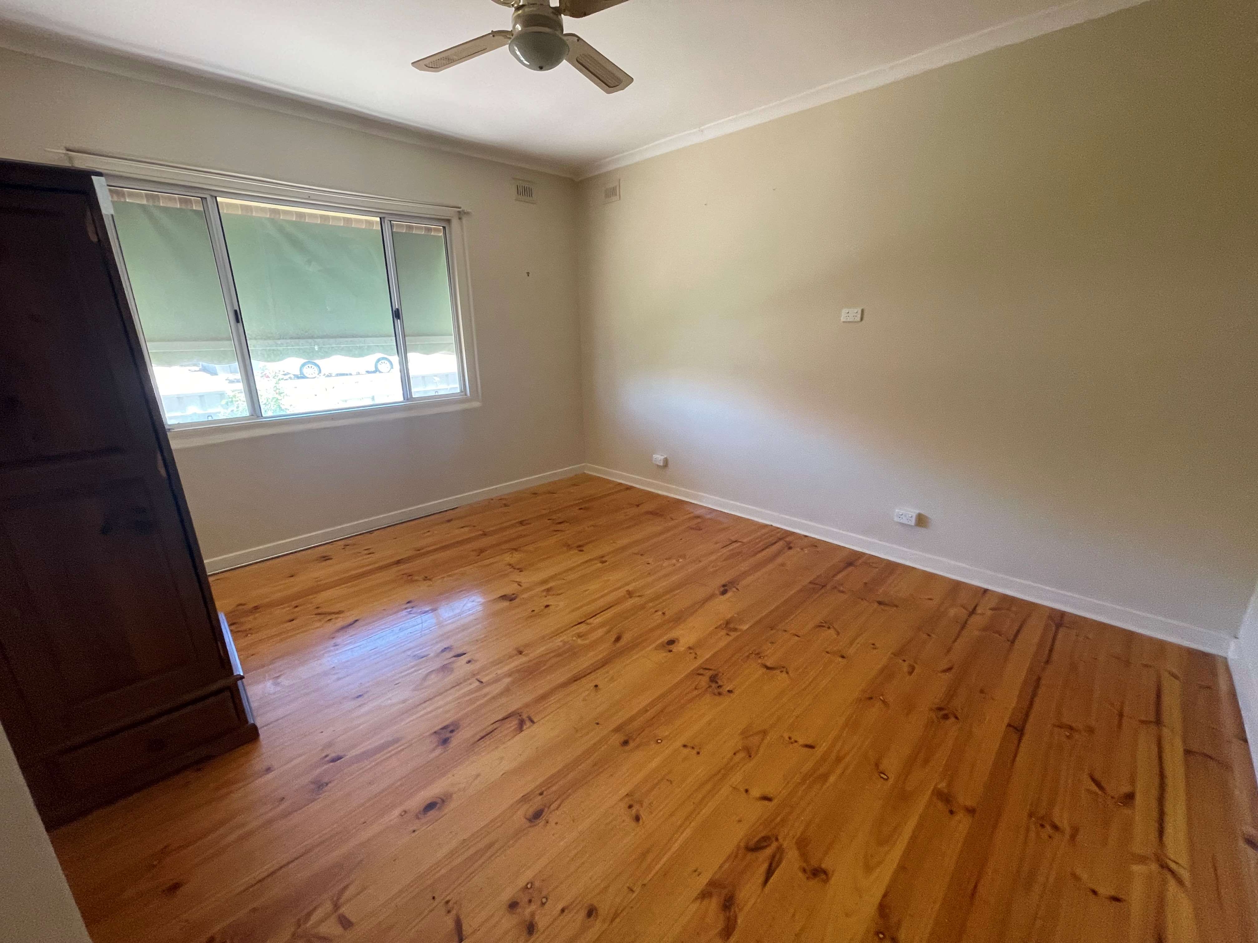 Port Pirie - 1 Vacancy 4 Bedroom Residence Basic — Home image 3