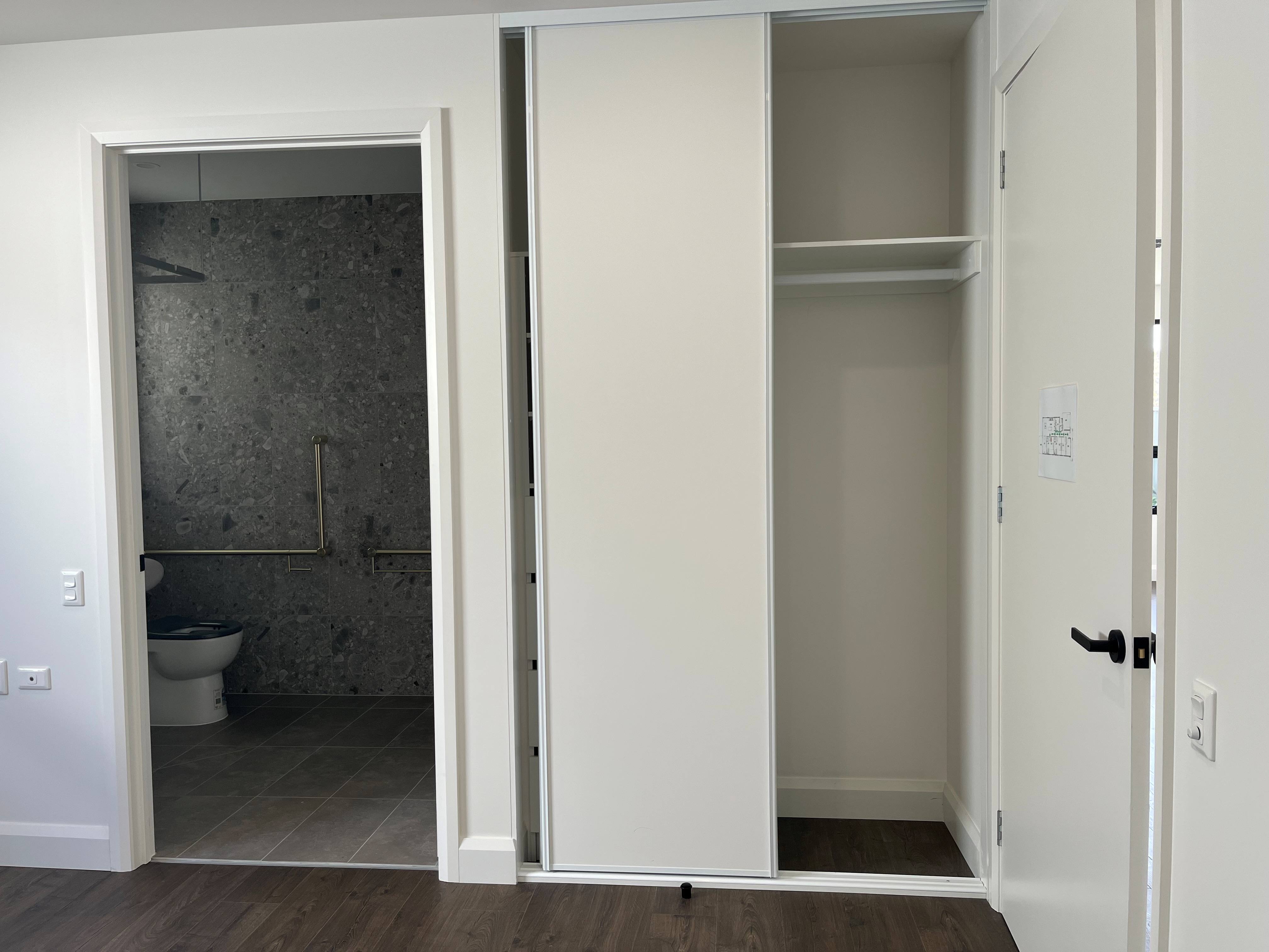 Bright, Modern Living in Morphett Vale — Home image 6