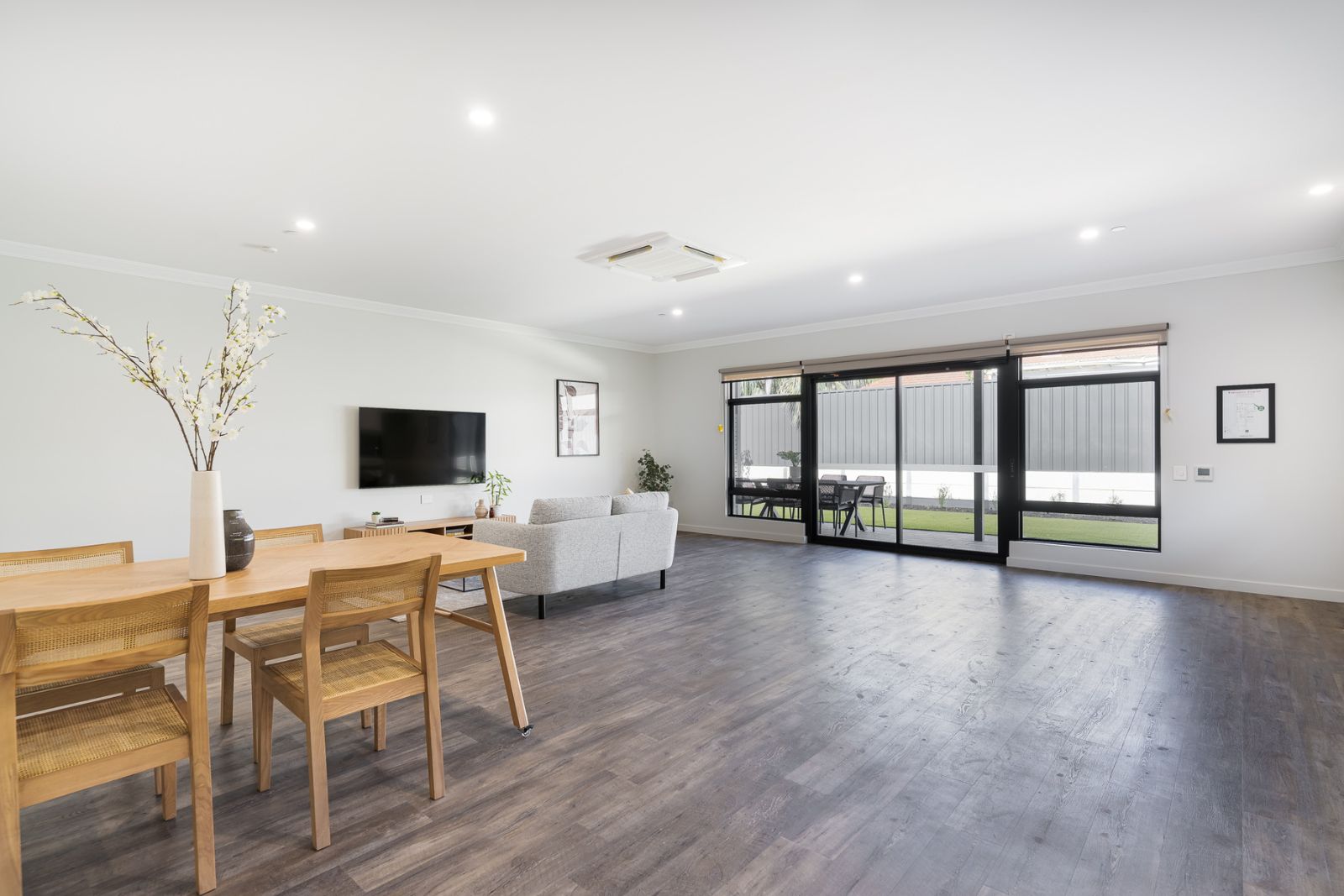 Premium Living in this 3-Bedroom Home for sharing, PLUS 2 Bedroom Villa for 1 Disability Accommodation — Home image 3