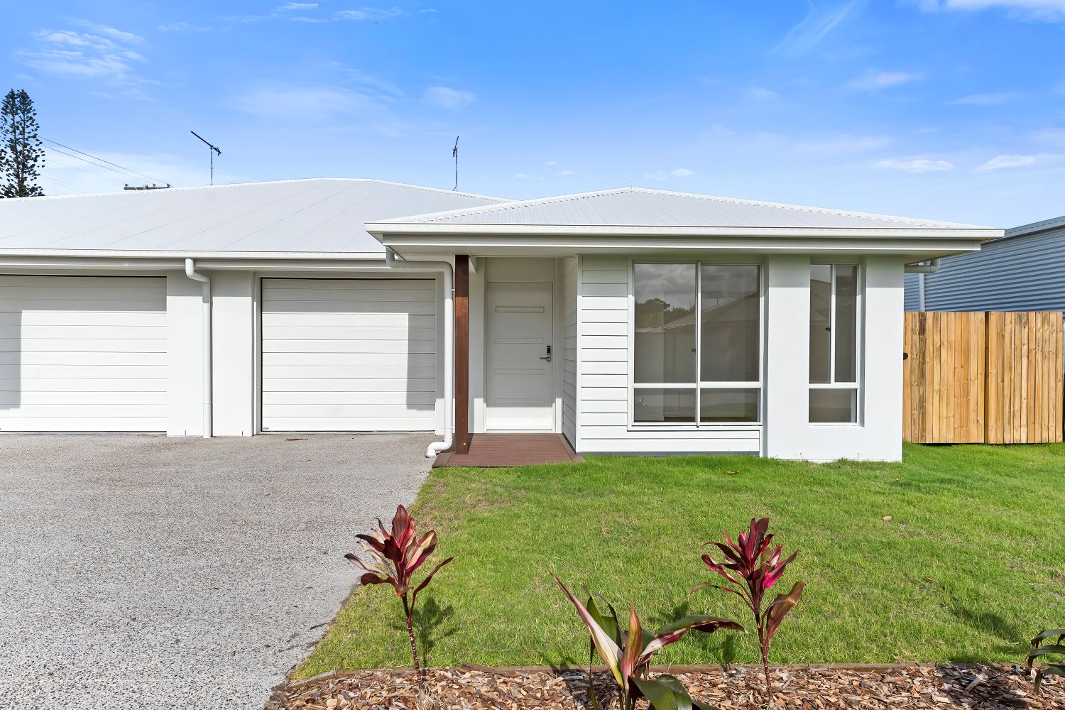 Urangan, Hervey Bay Qld - Robust Duplex (Villa Two) — Home image 9